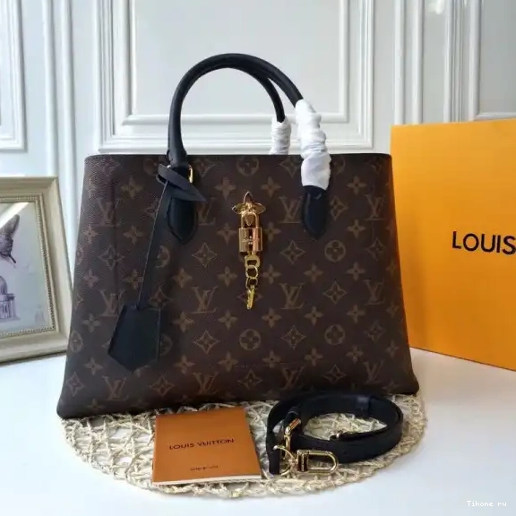 Affordable FLOWER TOTE Louis Vuitton 0522